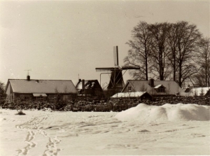 F5807 De molen van Kluvers- van Ark in de winter van 1969